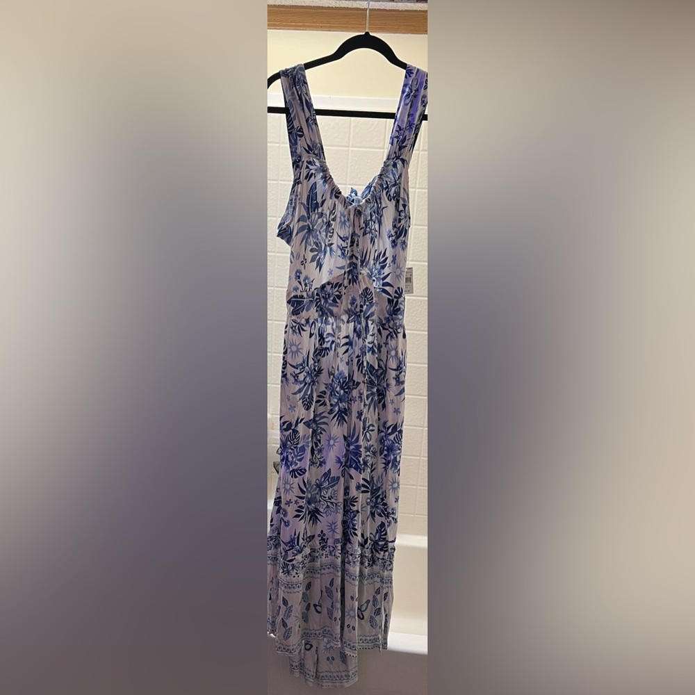 Beautiful light off white and blue floral dress❣️